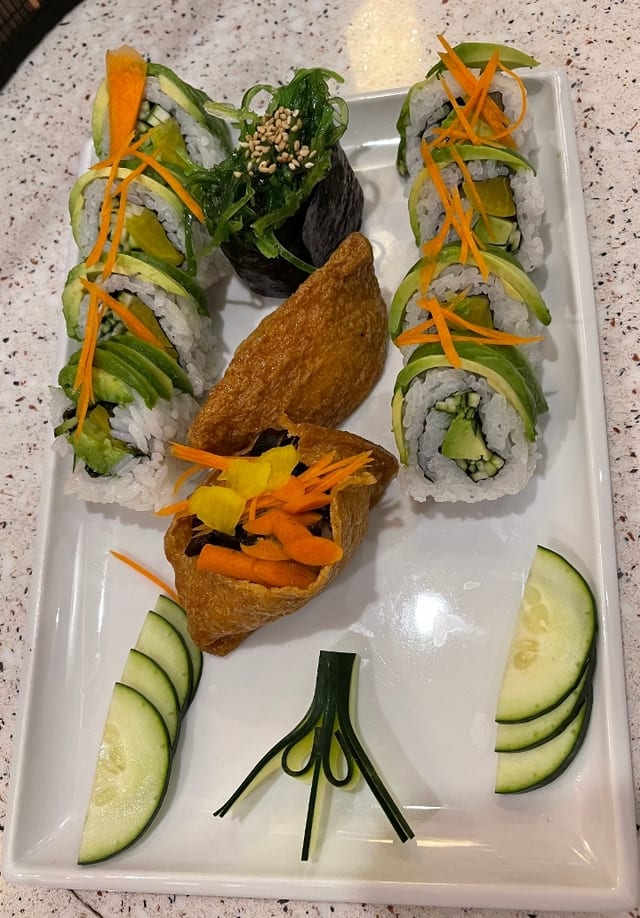 Vegetarian Sushi Combo (12pc).